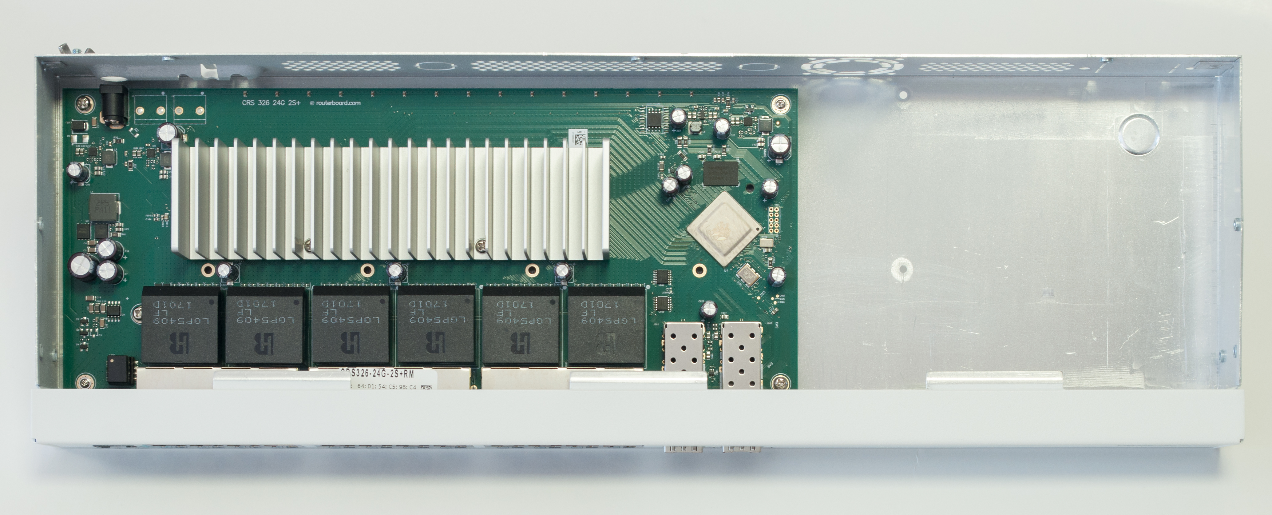 CRS326-24G-2SRM_1.png